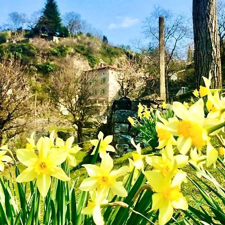 Вилла La Casa Sulla Collina Del Castello Брено Экстерьер фото